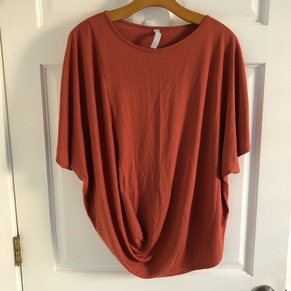 Athleta Tops - Athleta short sleeve top